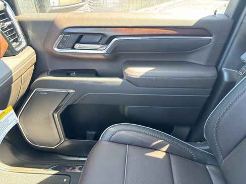 New 2026 GMC Sierra 2500 Denali w/ Denali Reserve Package AWD/4WD image 28