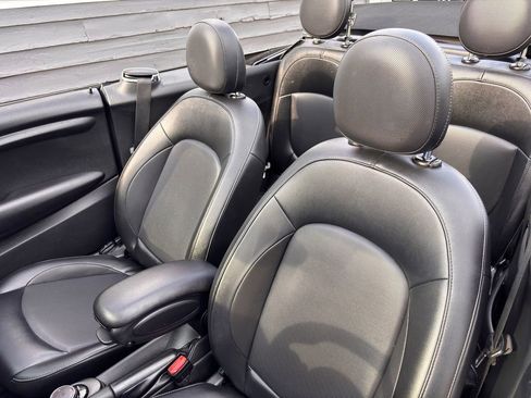 Used 2019 MINI Cooper Convertible w/ Signature Upholstery Package image 38