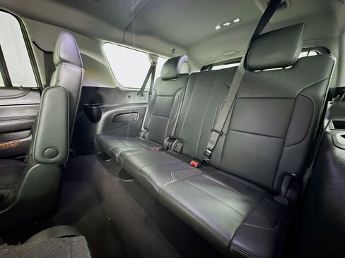 Used 2020 Chevrolet Suburban Premier image 28