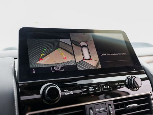 Used 2021 Nissan Armada SL image 20