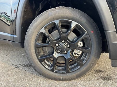 New 2026 Jeep Compass Latitude AWD/4WD image 2