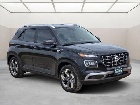 New 2026 Hyundai Venue SEL FWD image 1