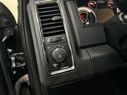 Used 2017 RAM 1500 Sport image 18