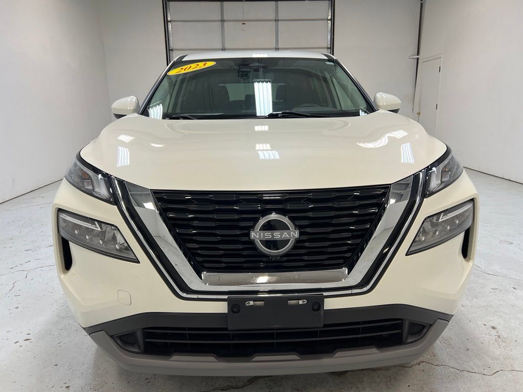 Used 2023 Nissan Rogue SV AWD/4WD image 13