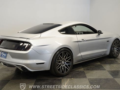 Used 2015 Ford Mustang GT RWD image 13
