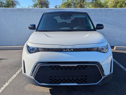 Used 2025 Kia Soul S image 3