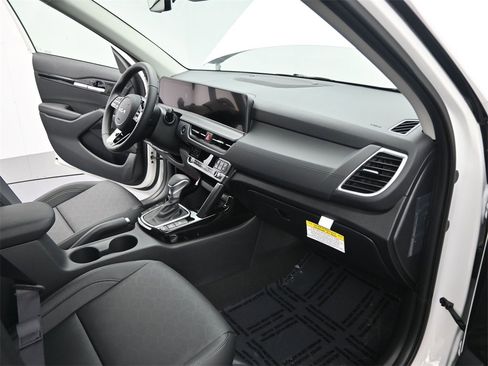 New 2026 Kia Seltos EX image 20
