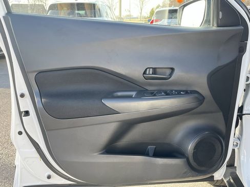 Used 2023 Nissan Kicks S image 9