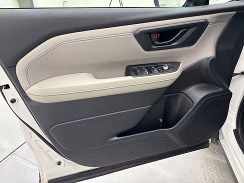 Certified 2026 Subaru Forester Premium image 11