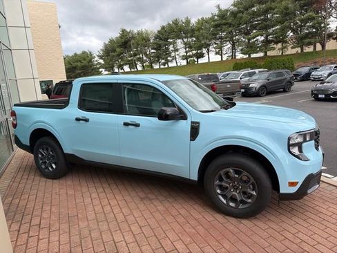 New 2026 Ford Maverick XLT w/ XLT Luxury Package AWD/4WD image 2