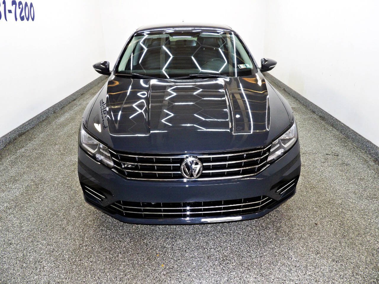 Used 2017 Volkswagen Passat 1.8T R-Line FWD image 2