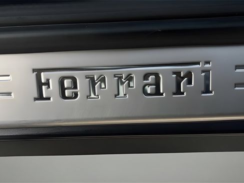 Used 2017 Ferrari GTC4Lusso image 24