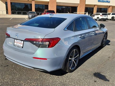 Used 2024 Honda Civic Touring image 4