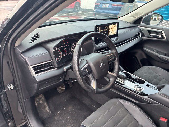 Used 2025 Mitsubishi Outlander SE FWD image 69
