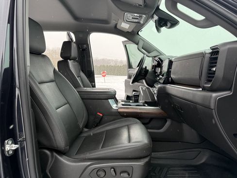 Used 2022 GMC Sierra 1500 SLT w/ SLT Premium Plus Package image 21