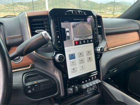 Used 2022 RAM 2500 Limited AWD/4WD image 36