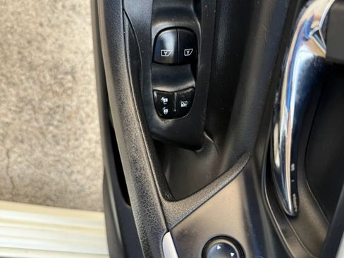 Used 2017 Nissan Altima 3.5 SL FWD image 9