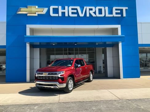 Used 2022 Chevrolet Silverado 1500 LTZ w/ LTZ Premium Package image 2