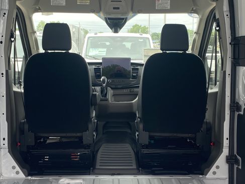New 2026 Ford Transit 250 148 Medium Roof RWD image 15