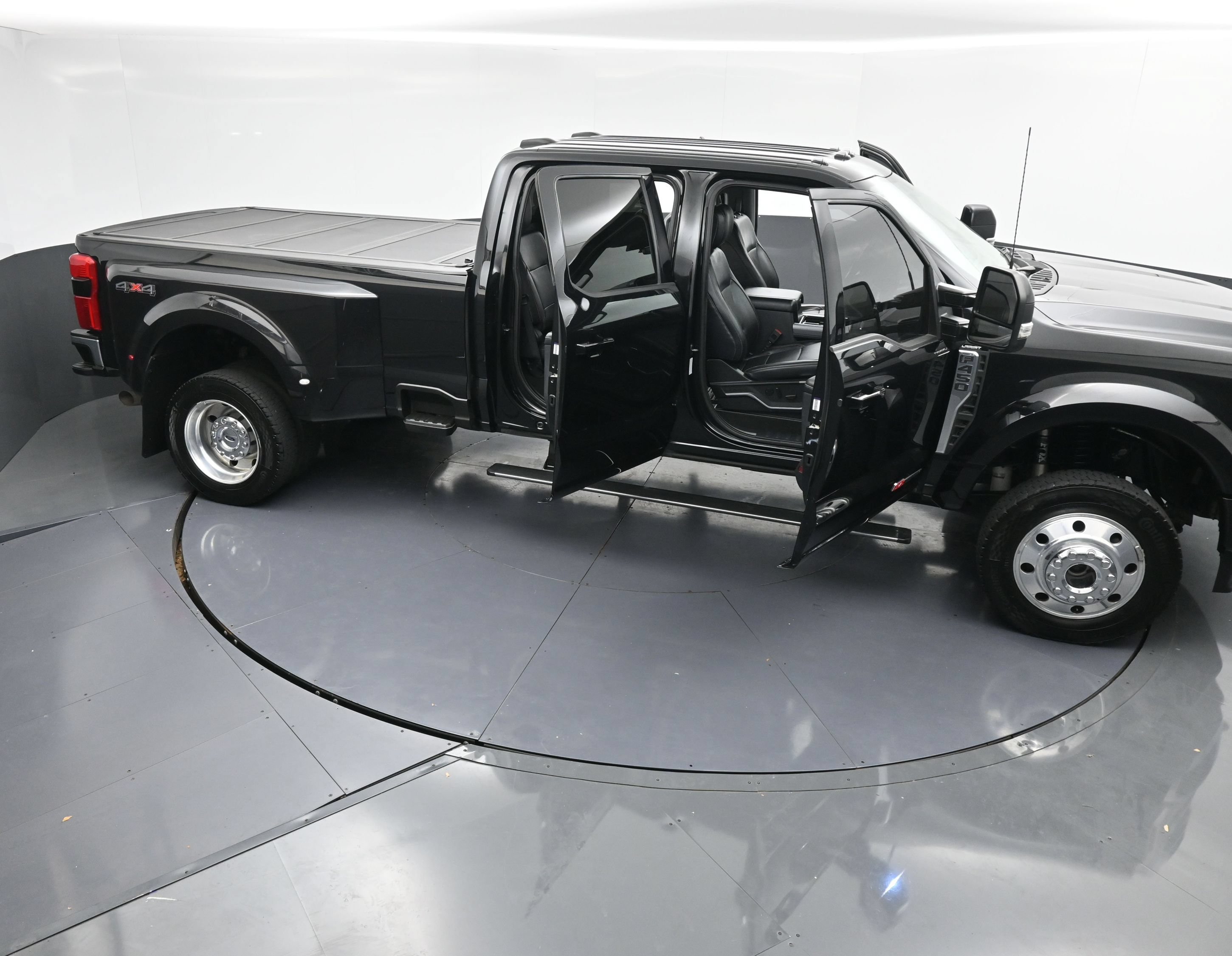 Used 2024 Ford F450 Lariat w/ Lariat Ultimate Package AWD/4WD image 44