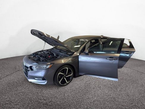 Used 2018 Honda Accord Sport image 11