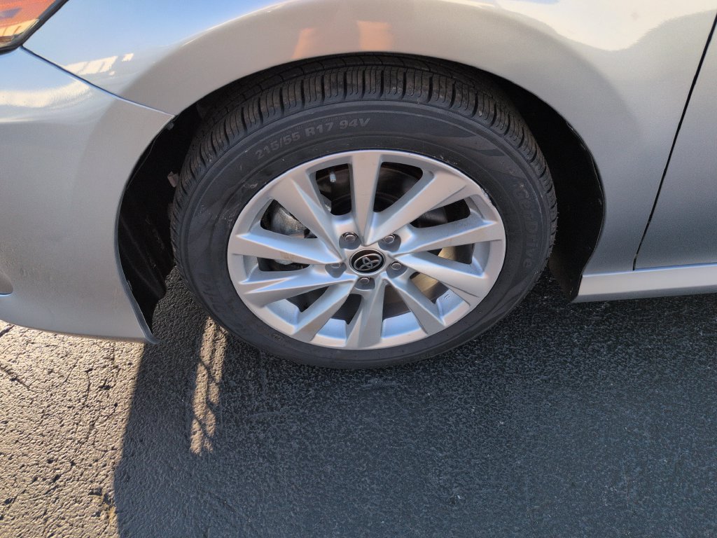 Used 2024 Toyota Camry LE w/ Convenience Package FWD image 27