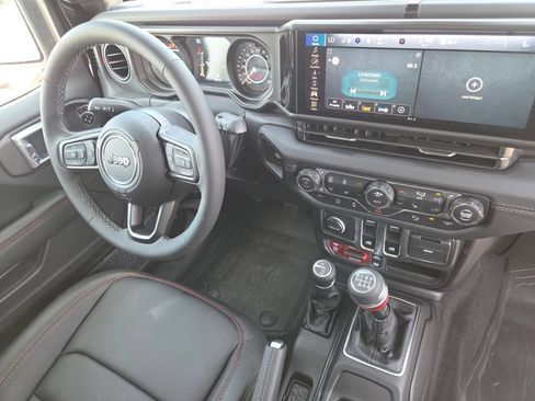 Used 2026 Jeep Wrangler Rubicon AWD/4WD image 29