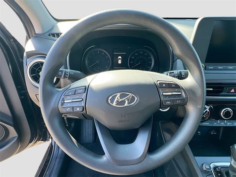 Used 2023 Hyundai Kona SEL image 11