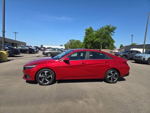 Certified 2023 Hyundai Elantra Limited w/ Preferred Accessory Package FWD image 1