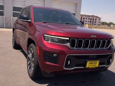 Used 2022 Jeep Grand Cherokee Overland AWD/4WD image 4