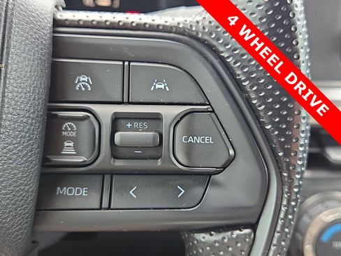 Used 2025 Toyota Tacoma SR5 AWD/4WD image 22