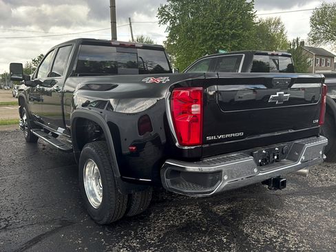 New 2026 Chevrolet Silverado 3500 LTZ w/ LTZ Convenience Package AWD/4WD image 7