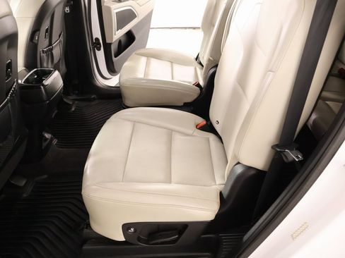 Used 2022 Kia Telluride S image 13