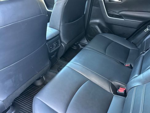Used 2022 Toyota RAV4 XLE Premium FWD image 25