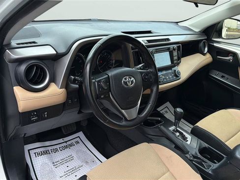 Used 2016 Toyota RAV4 XLE AWD/4WD image 17