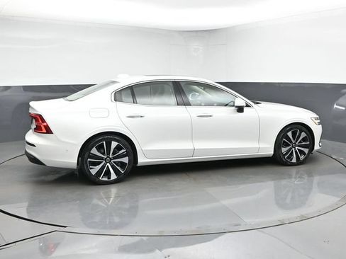 Used 2023 Volvo S60 B5 Ultimate w/ Climate Package FWD image 9