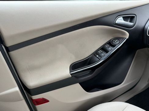 Used 2014 Ford Focus Electric Hatchback image 28