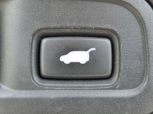 Used 2016 Honda Pilot Touring image 33