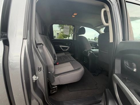 Used 2021 Nissan Titan SV w/ SV Convenience Package RWD image 45