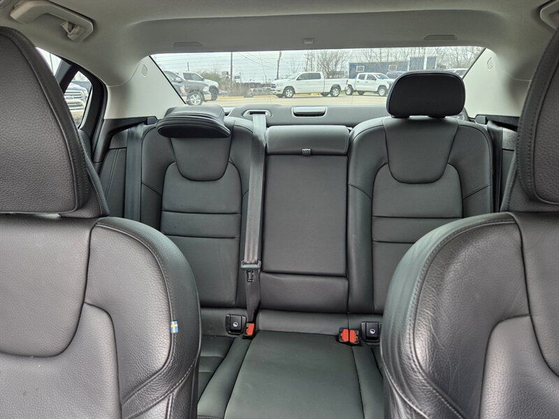 Used 2023 Volvo S60 T8 Plus AWD/4WD image 21
