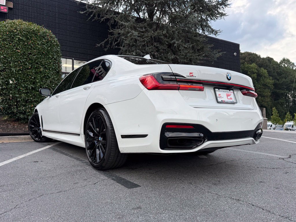 Used 2022 BMW 740i w/ M Sport Package RWD image 18