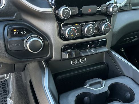 Used 2021 RAM 1500 Big Horn image 25