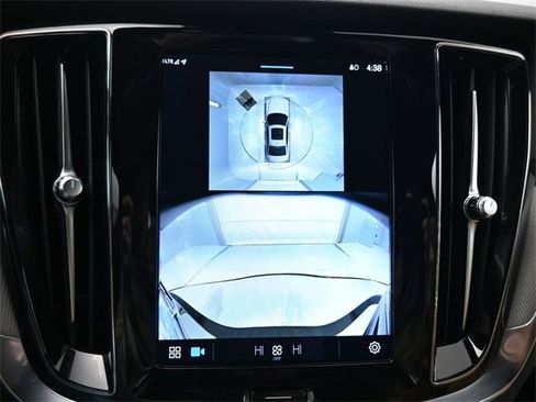 Used 2024 Volvo S60 B5 Plus image 22