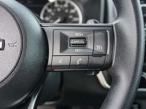 Used 2024 Nissan Rogue S FWD image 21