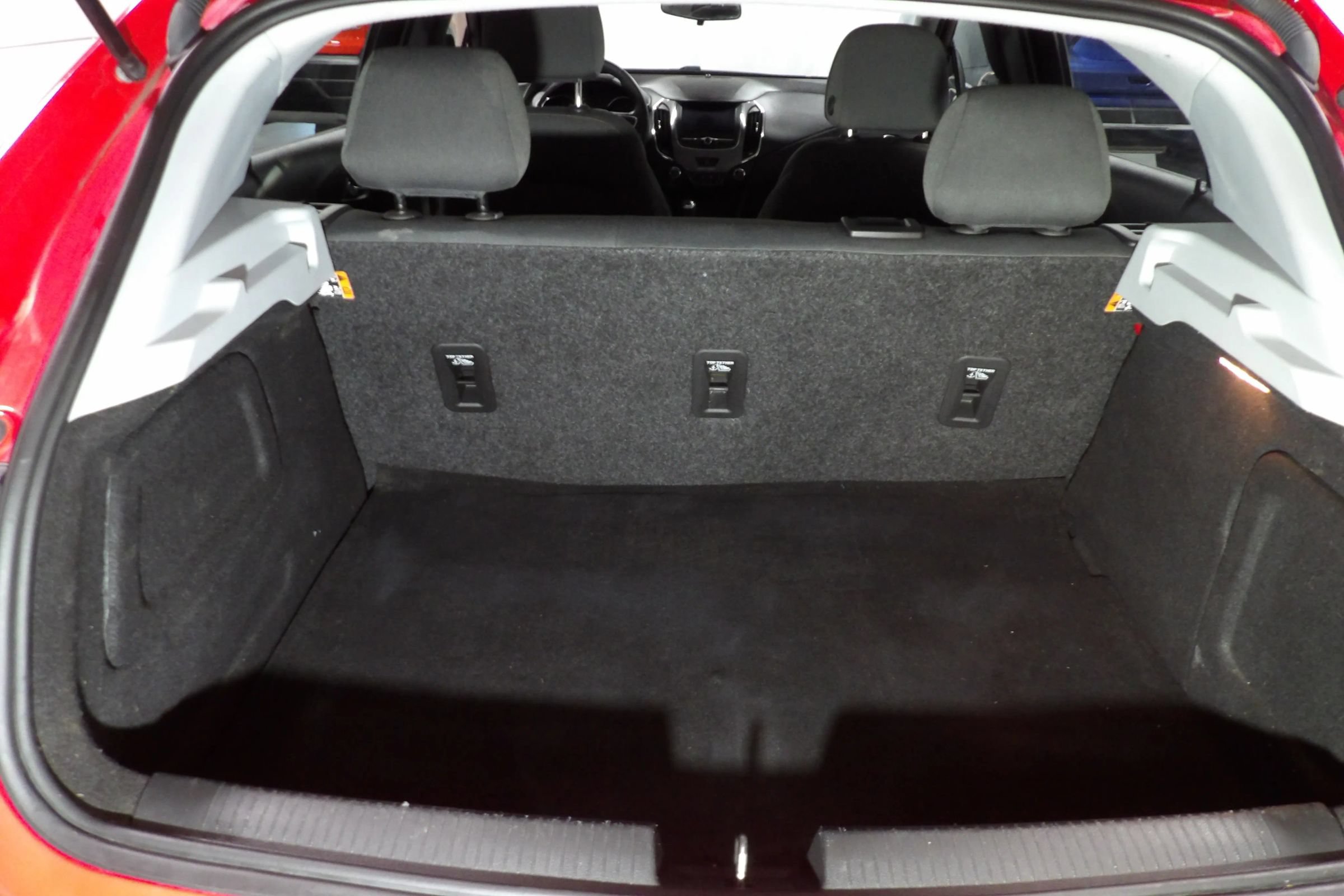 Used 2019 Chevrolet Cruze LS FWD image 6