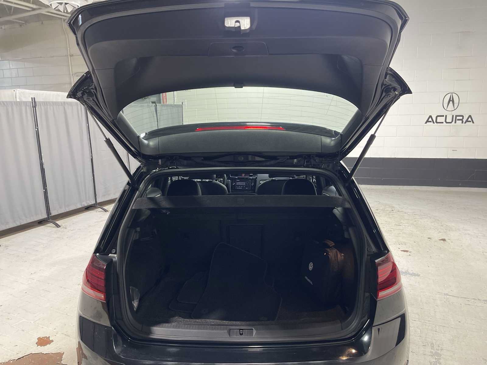 Used 2019 Volkswagen GTI SE w/ SE Experience Package FWD image 19