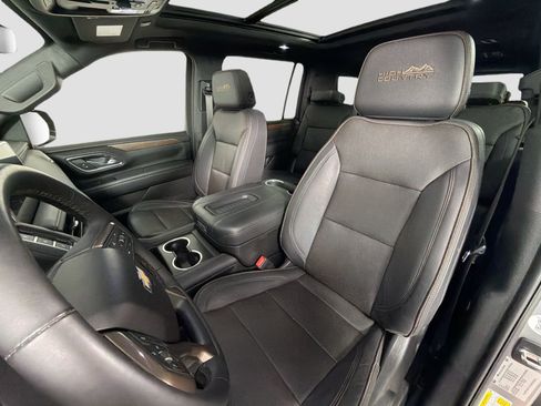 Used 2024 Chevrolet Suburban High Country image 21