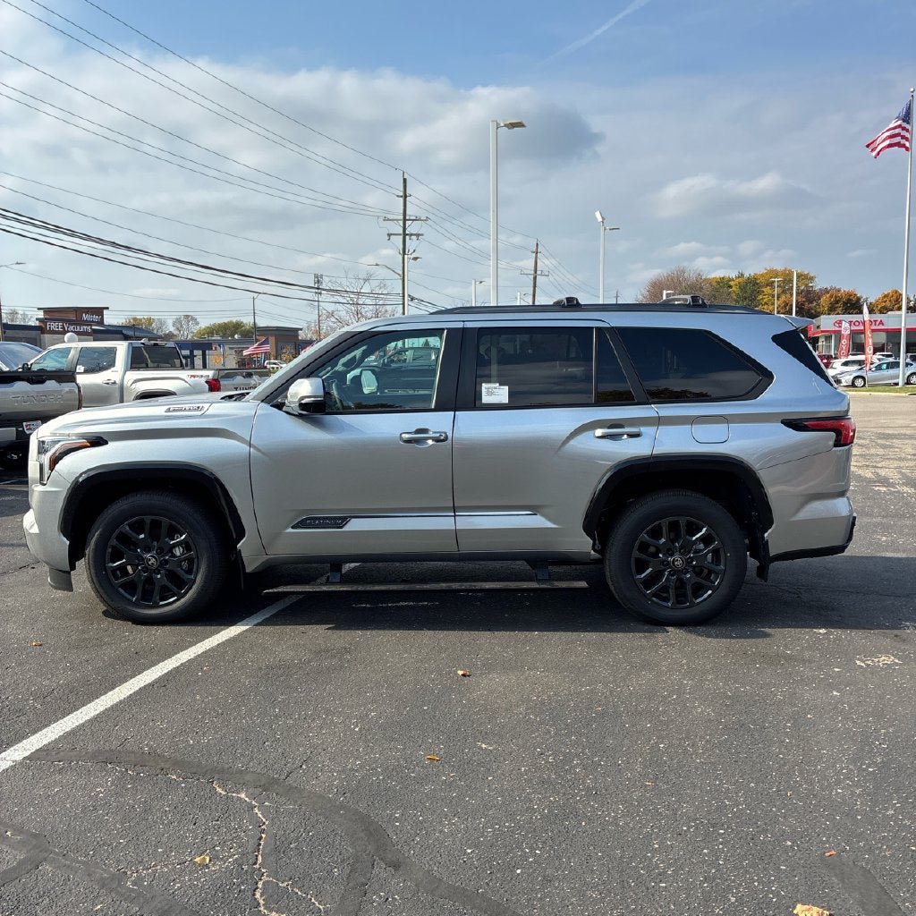 Used 2026 Toyota Sequoia Platinum AWD/4WD image 2