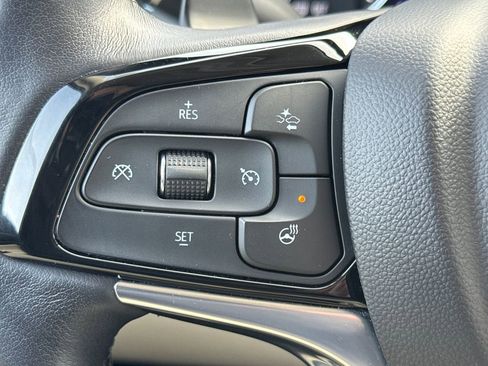 Used 2024 Buick Enclave Avenir image 22