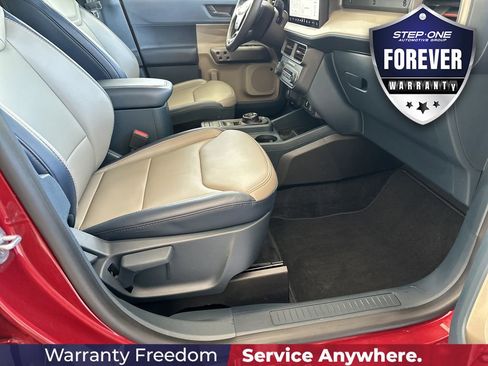 Used 2025 Ford Maverick Lariat w/ 4K Tow Package AWD/4WD image 37